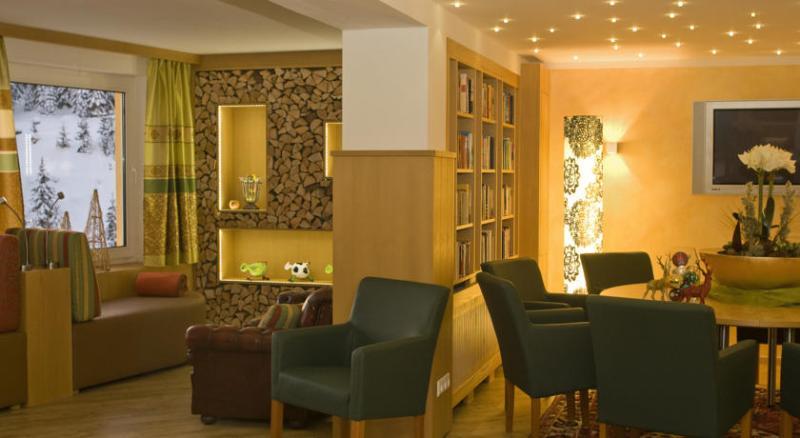Sonnenhotel Zaubek トレフェン エクステリア 写真