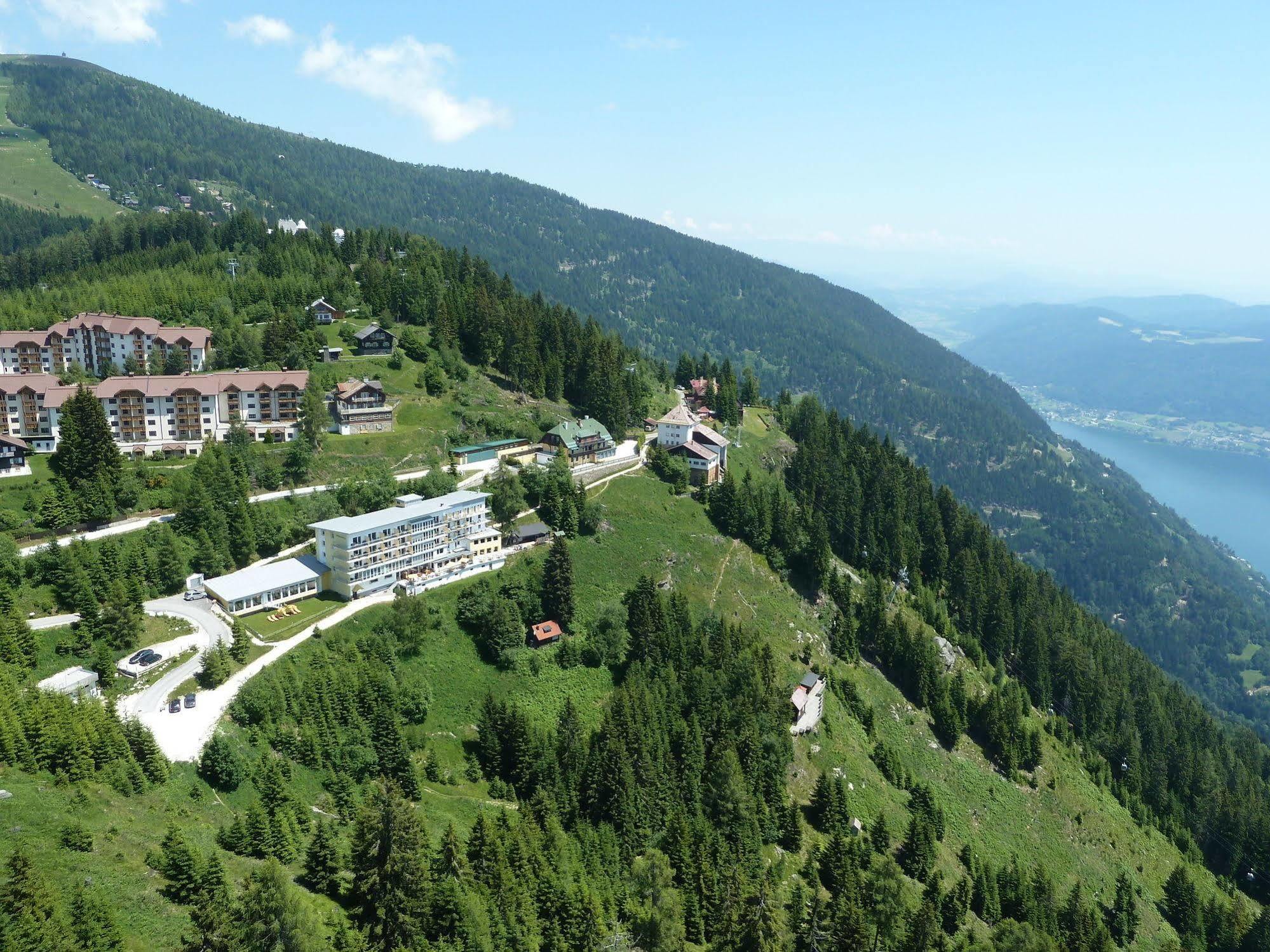 Sonnenhotel Zaubek トレフェン エクステリア 写真